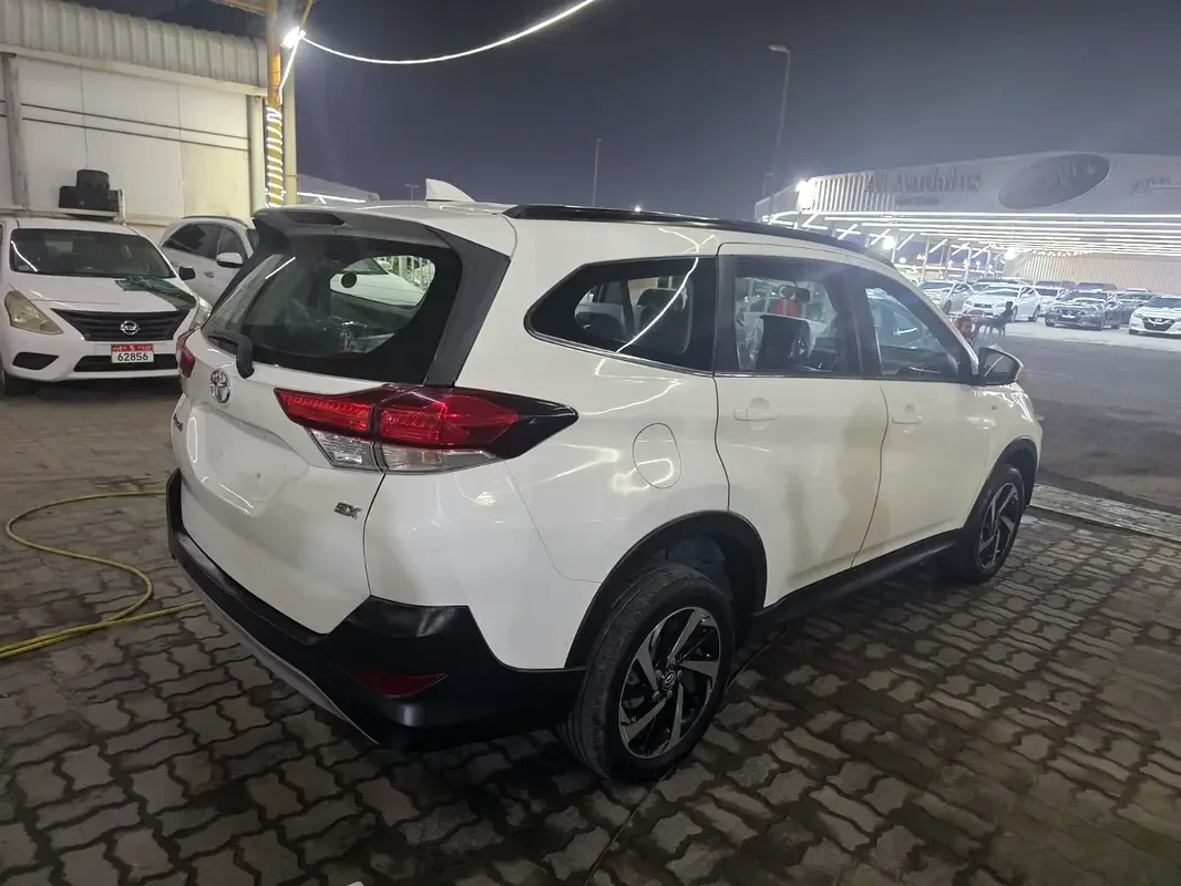 Toyota Rush 1.5 AT (104 hp) - 10