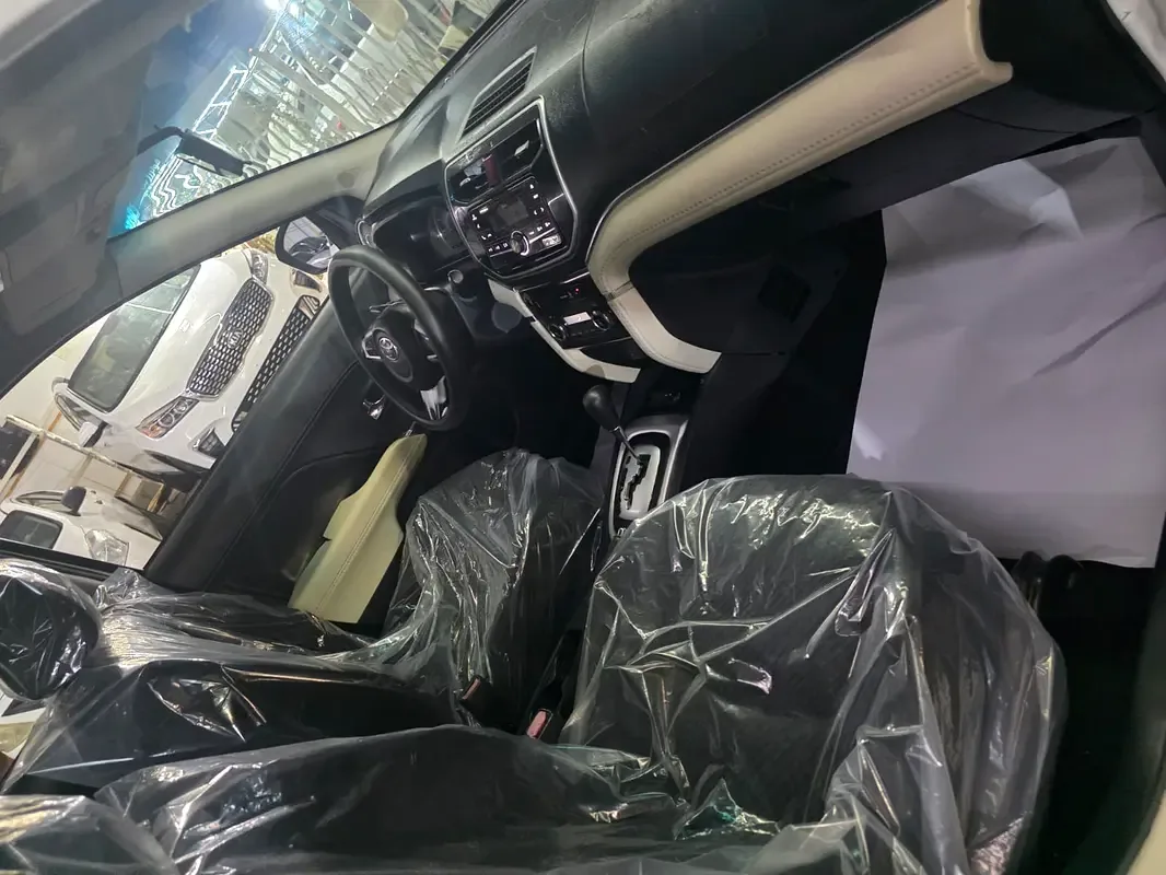 Toyota Rush 1.5 AT (104 hp) - 16