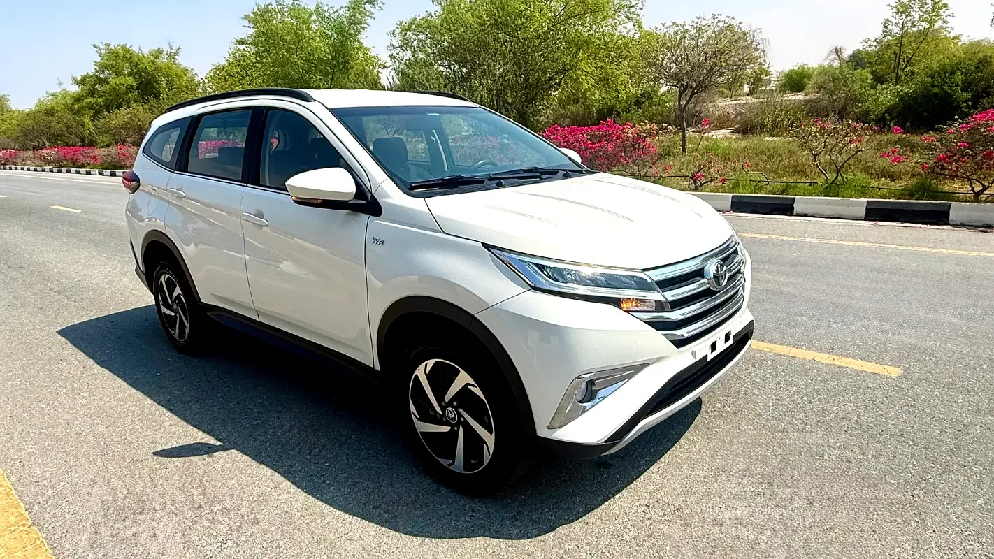 Toyota Rush 1.5 AT (104 hp)