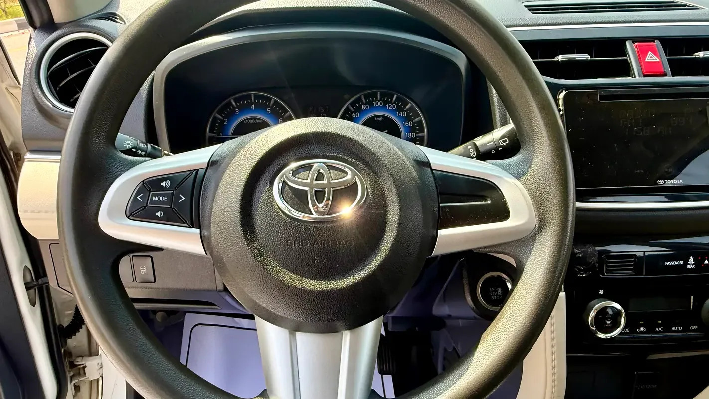 Toyota Rush 1.5 AT (104 hp) - 13
