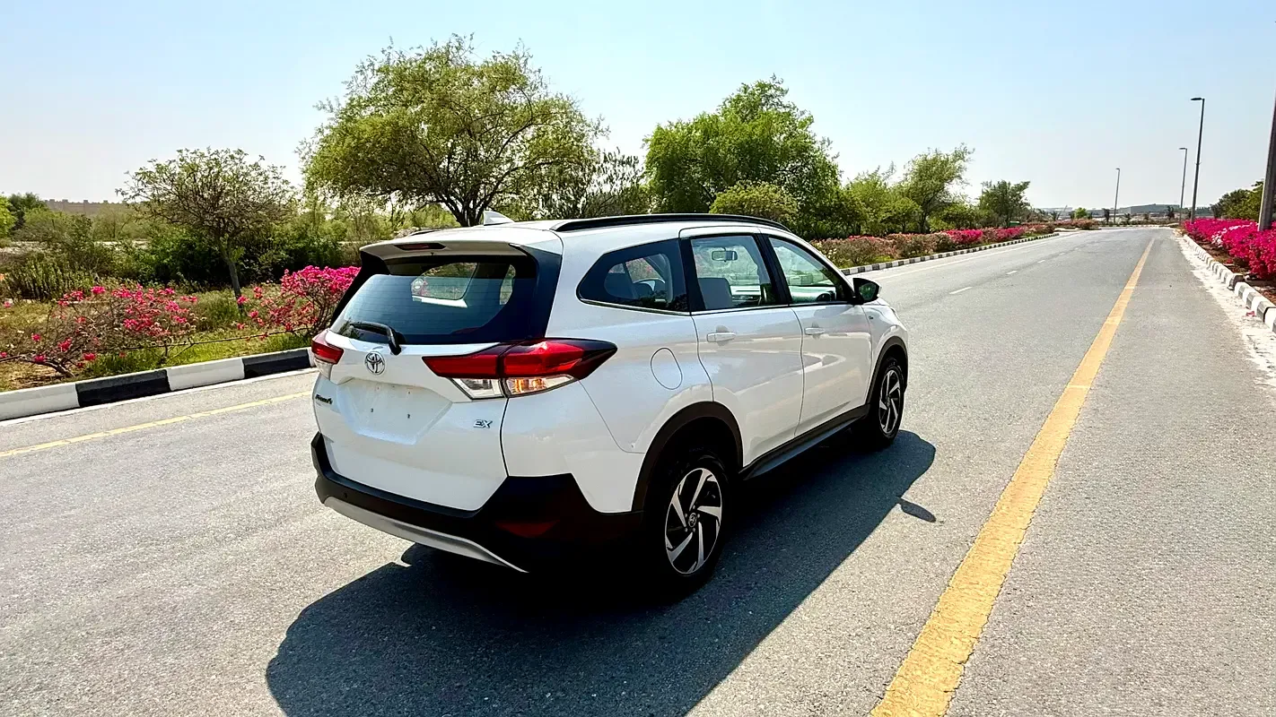 Toyota Rush 1.5 AT (104 hp) - 19