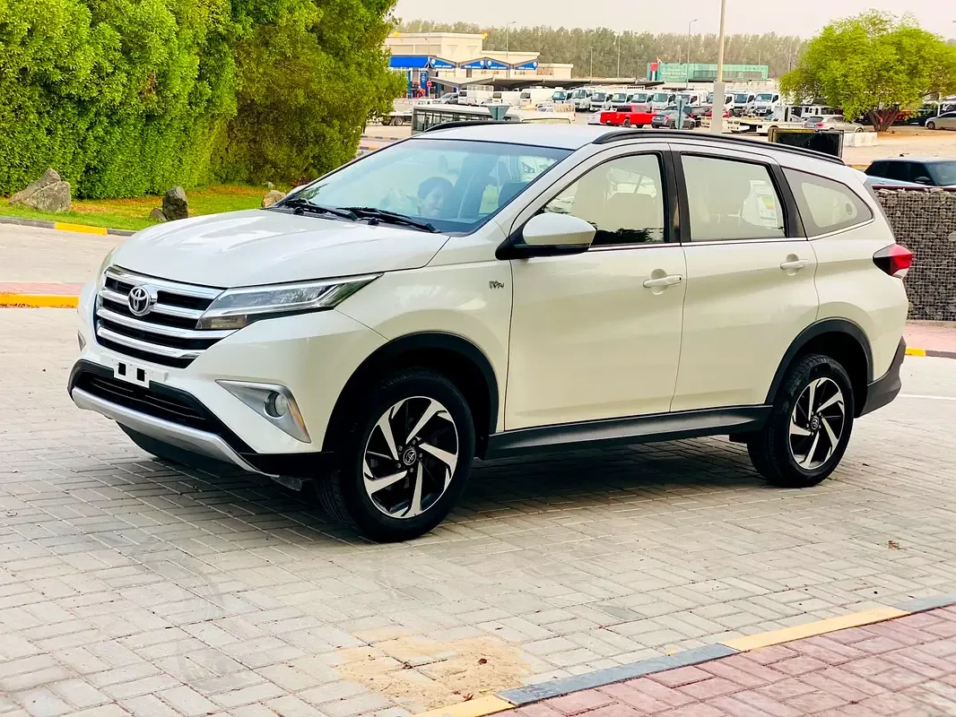 Toyota Rush 1.5 AT (104 hp)