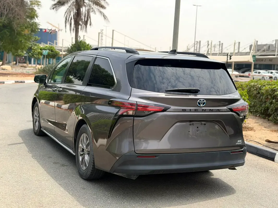 Toyota Sienna 2.5 AT (245 حصان) - 5