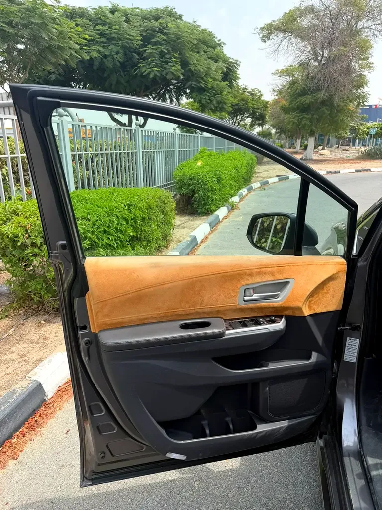 Toyota Sienna 2.5 AT (245 حصان) - 7