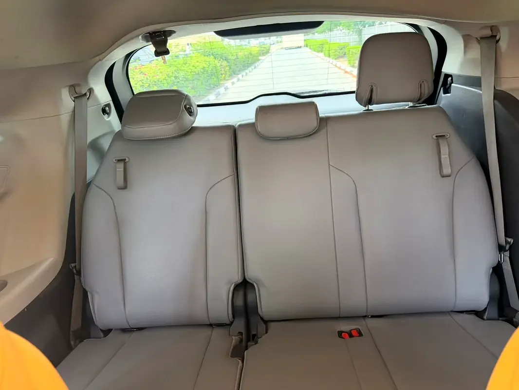 Toyota Sienna 2.5 AT (245 حصان) - 17