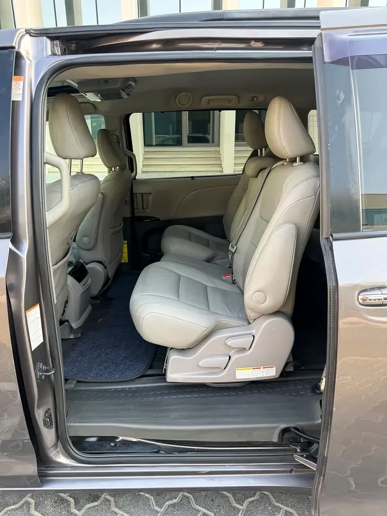 Toyota Sienna 3.5 AT (266 حصان) - 13