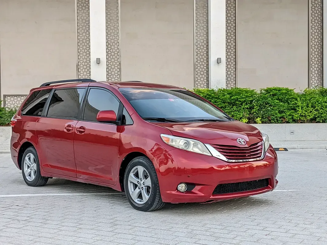 Toyota Sienna 3.5 AT (266 hp) - 5