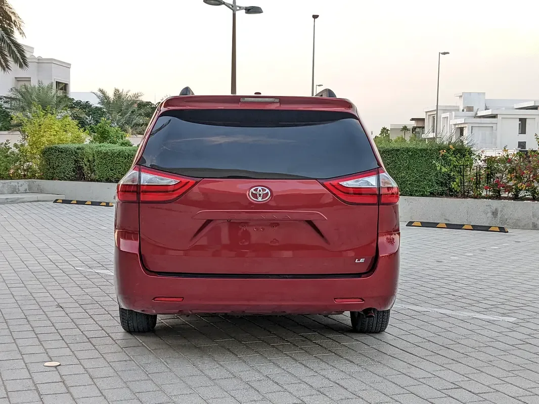 Toyota Sienna 3.5 AT (266 hp) - 15