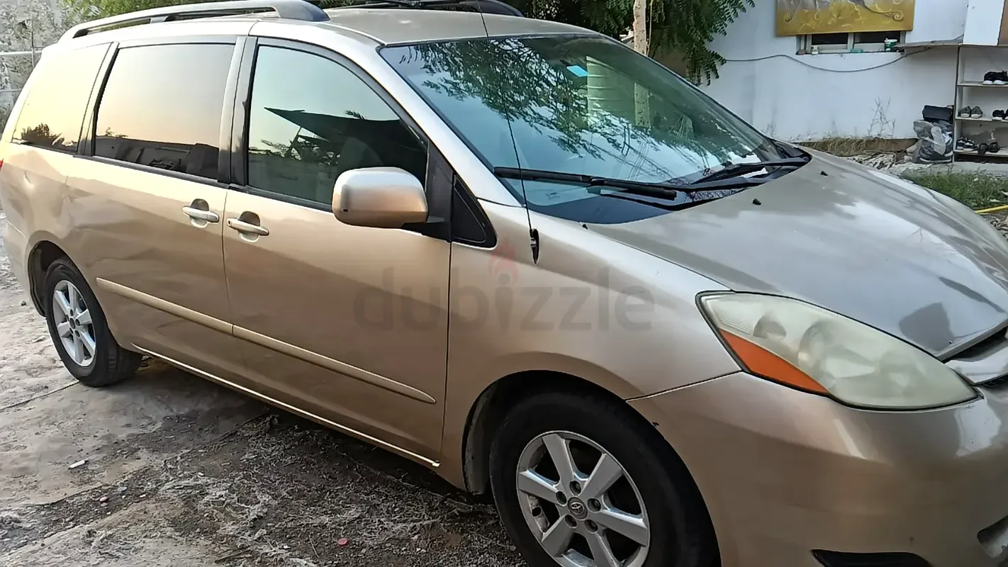 Toyota Sienna 3.5 AT (266 hp) - 6