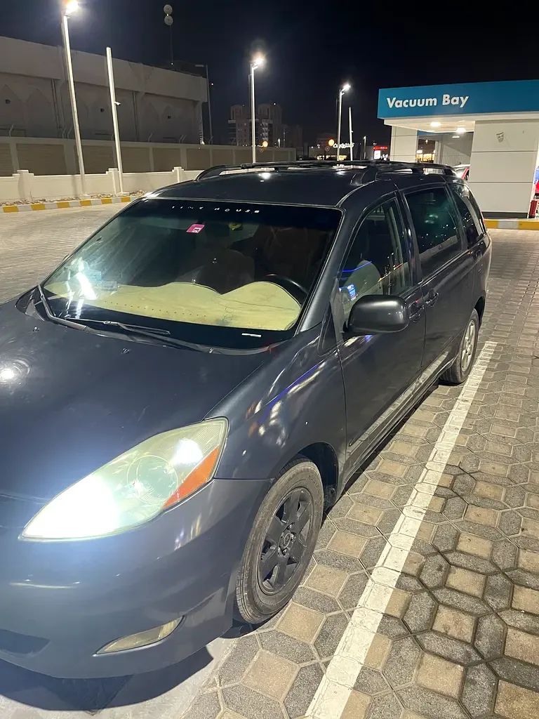 Toyota Sienna 3.5 AT (266 حصان)