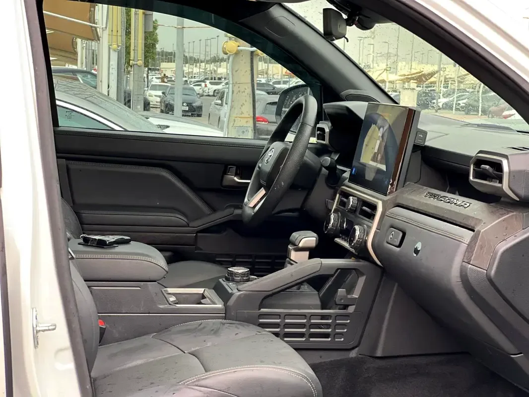 Toyota Tacoma 2.4 MT AWD (270 hp) - 15