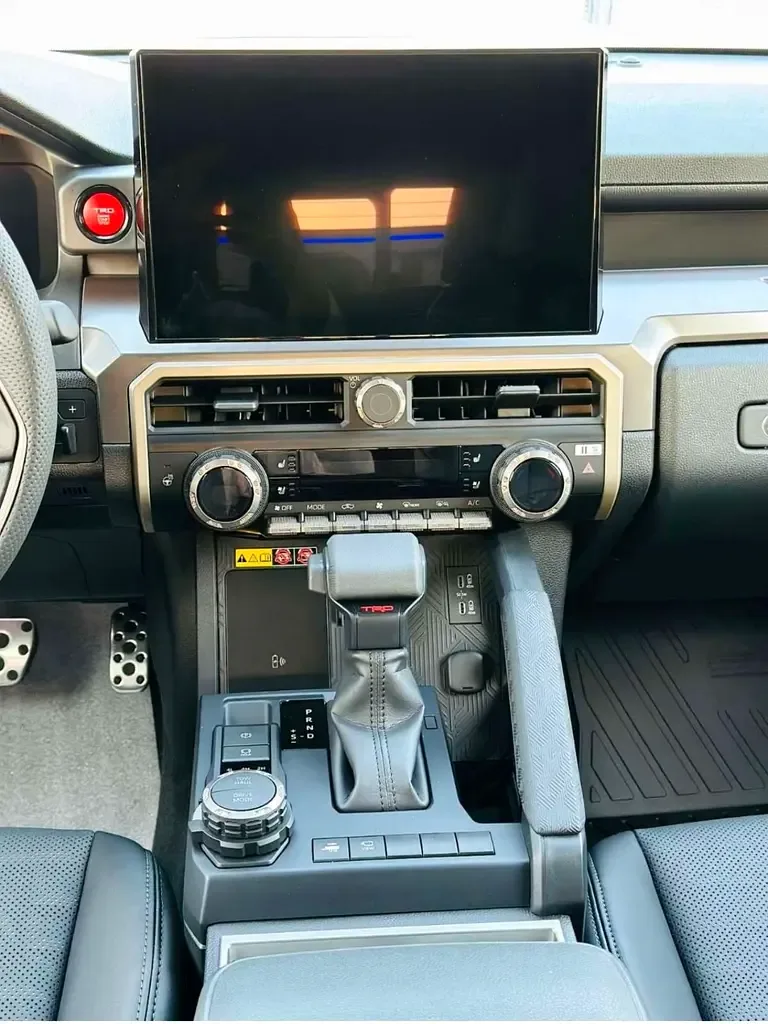 Toyota Tacoma 2.4 MT AWD (270 حصان) - 15