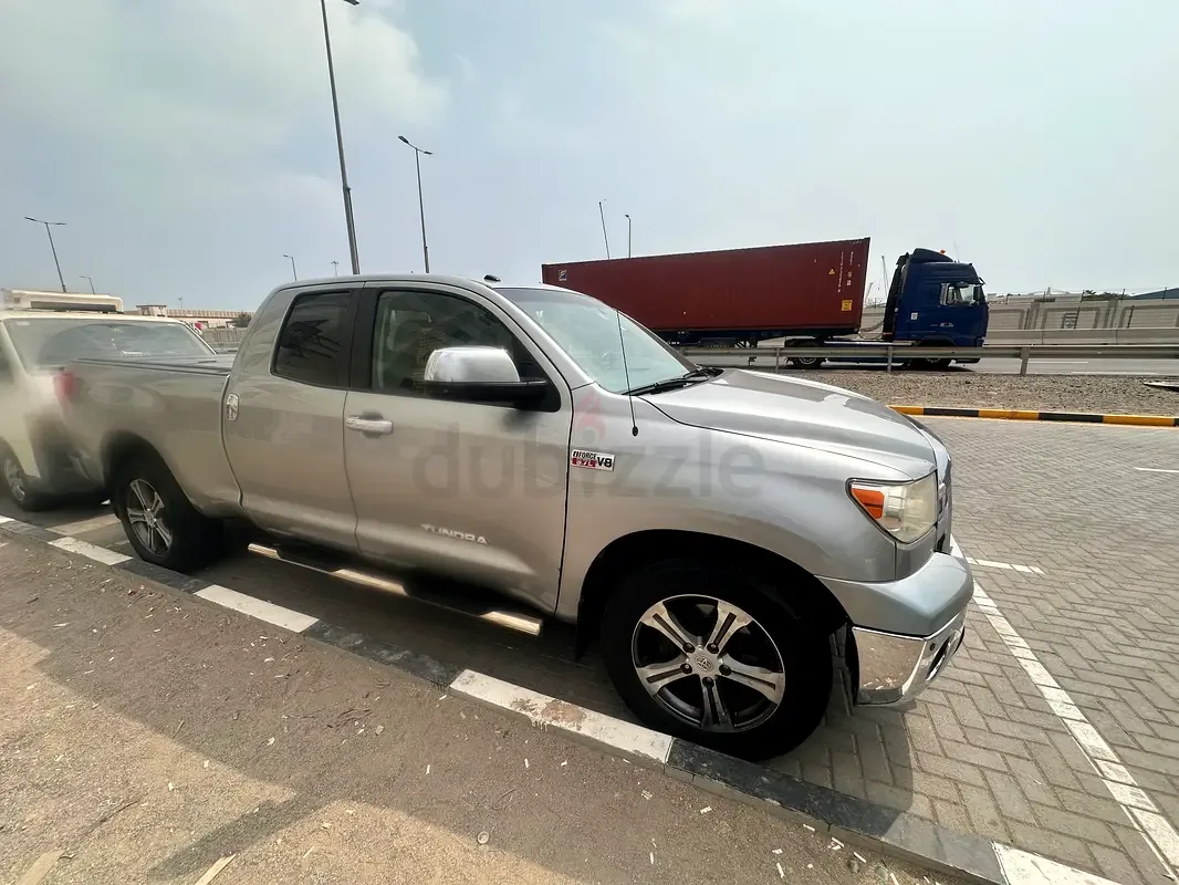 Toyota Tundra 4.0 AT (236 حصان) - 2