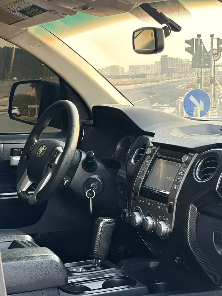 Toyota Tundra 5.7 AT 4WD (381 hp) - 9