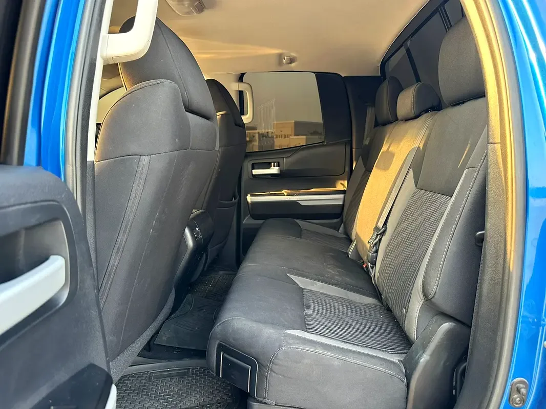 Toyota Tundra 5.7 AT 4WD (381 hp) - 12