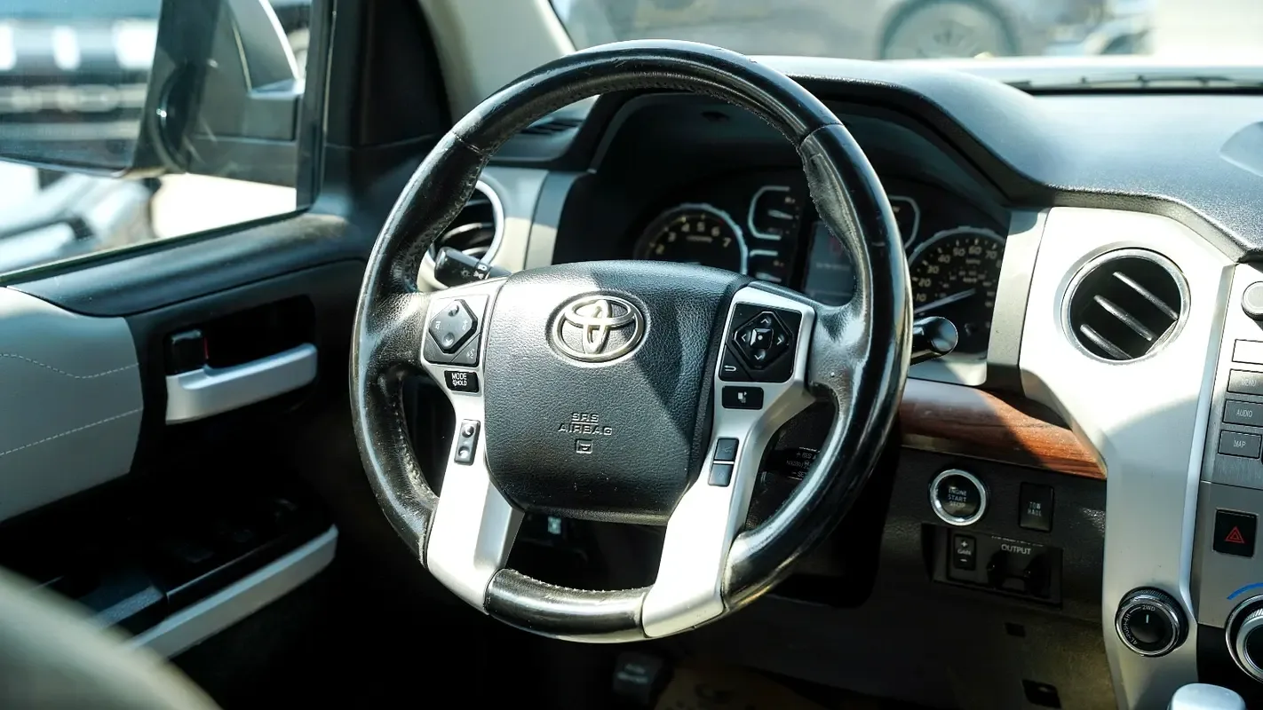 Toyota Tundra 5.7 AT 4WD (381 hp) - 13