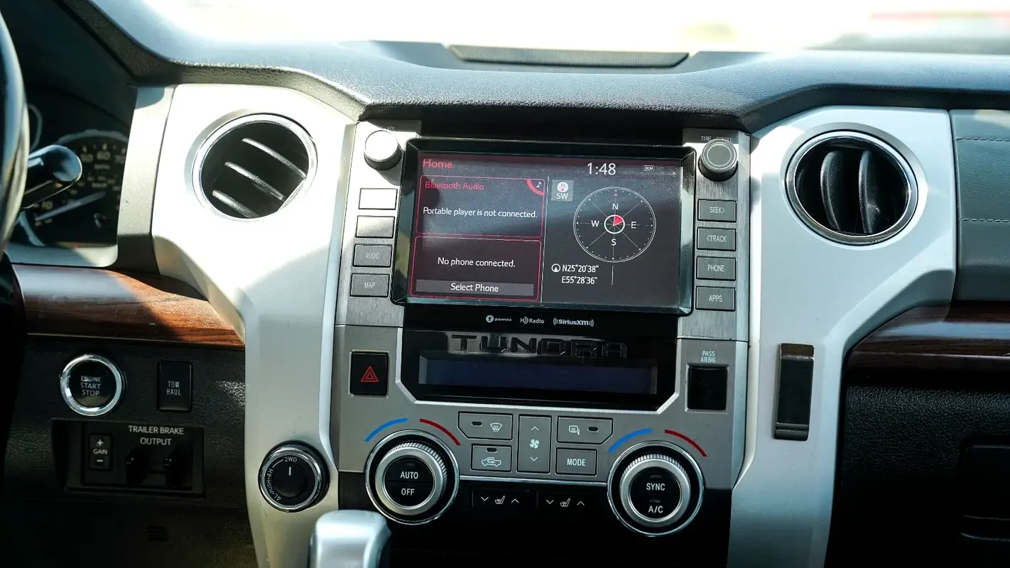 Toyota Tundra 5.7 AT 4WD (381 hp) - 14