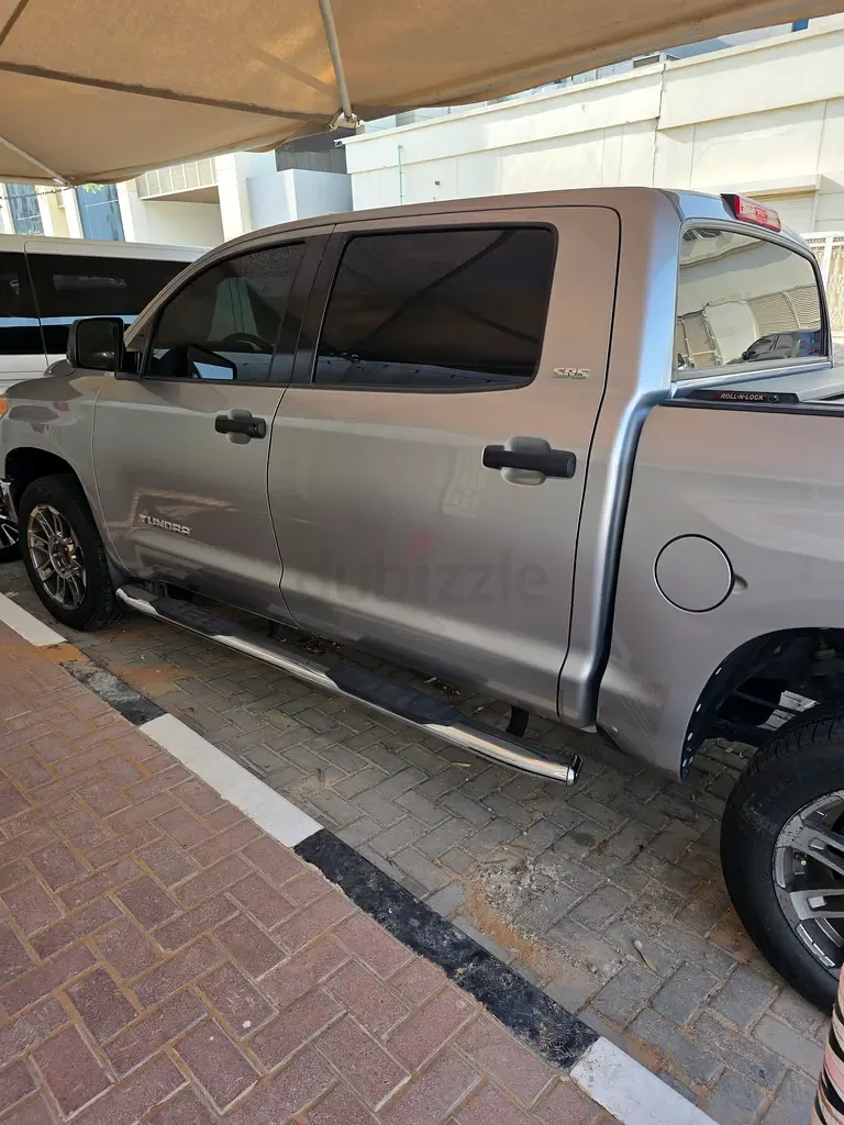 Toyota Tundra 5.7 AT 4WD (381 hp)