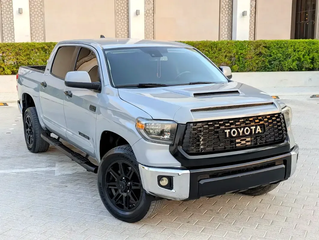 Toyota Tundra 5.7 AT AWD (386 hp)