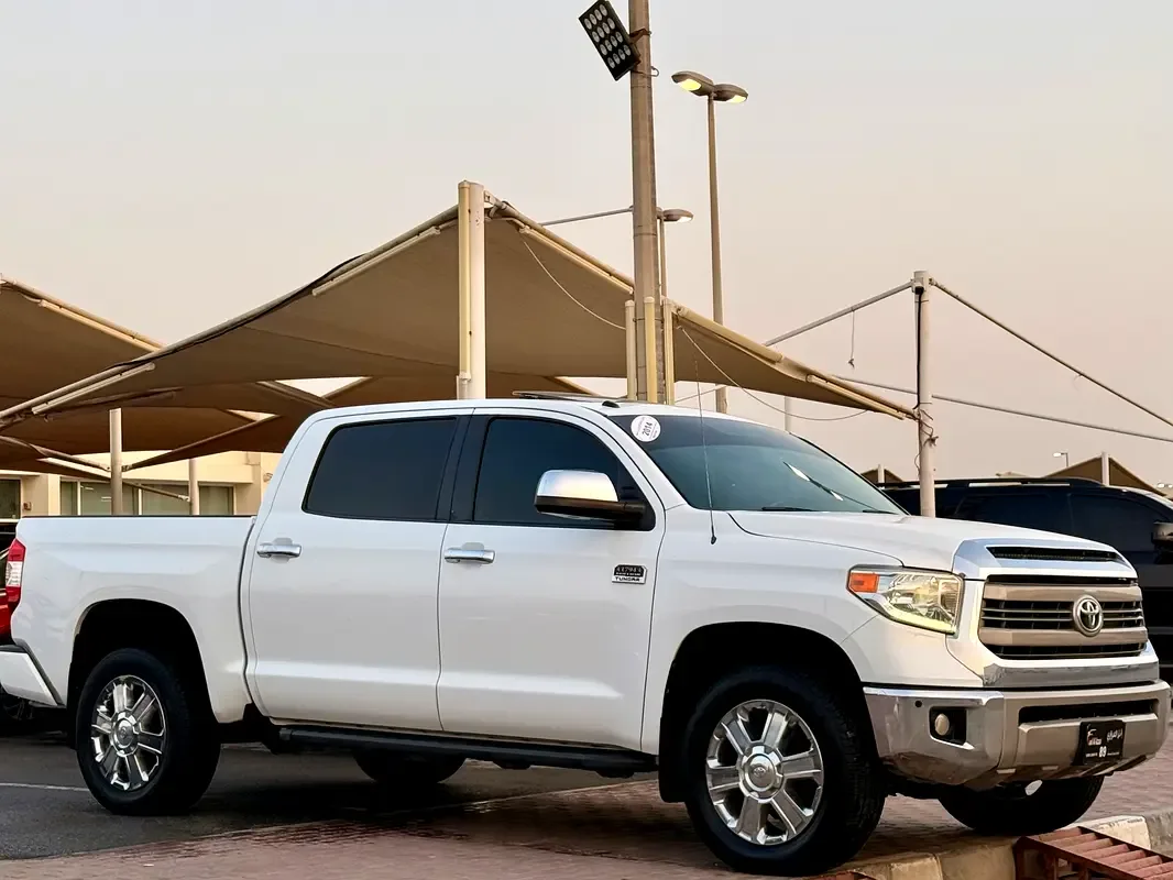 Toyota Tundra 5.7 AT AWD (386 hp) - 3