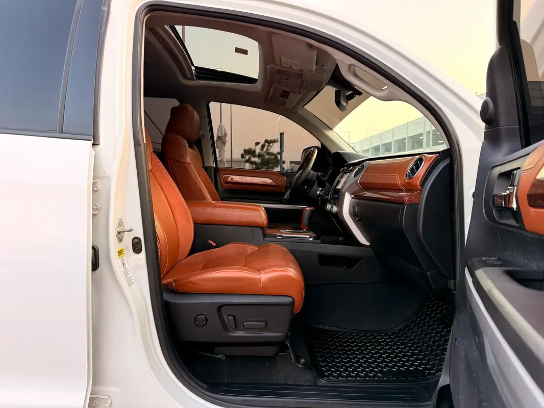 Toyota Tundra 5.7 AT AWD (386 hp) - 9