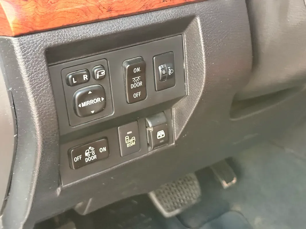 Toyota Tundra 5.7 AT AWD (386 hp) - 16
