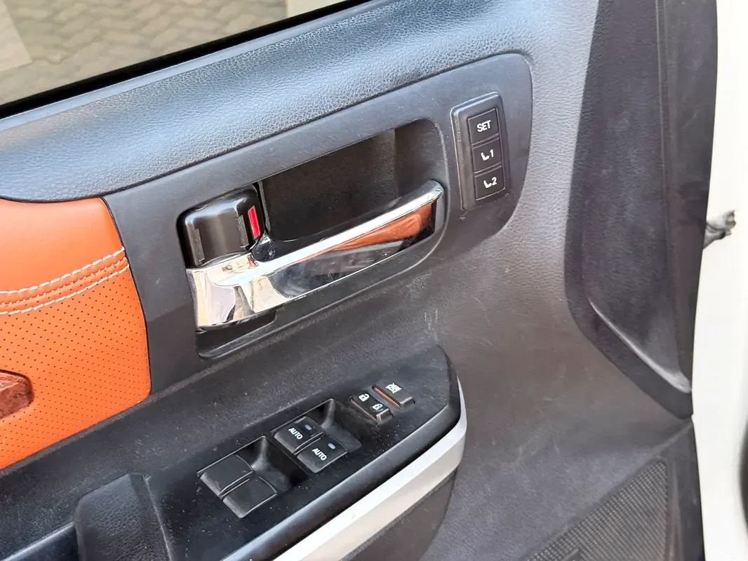 Toyota Tundra 5.7 AT AWD (386 hp) - 18