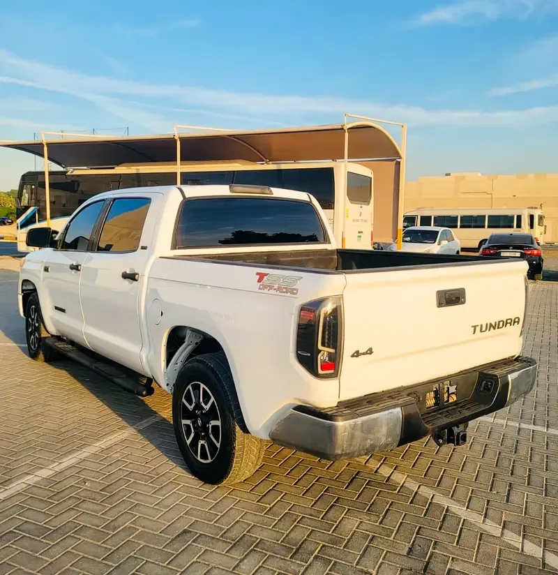 Toyota Tundra 5.7 AT AWD (386 حصان) - 3