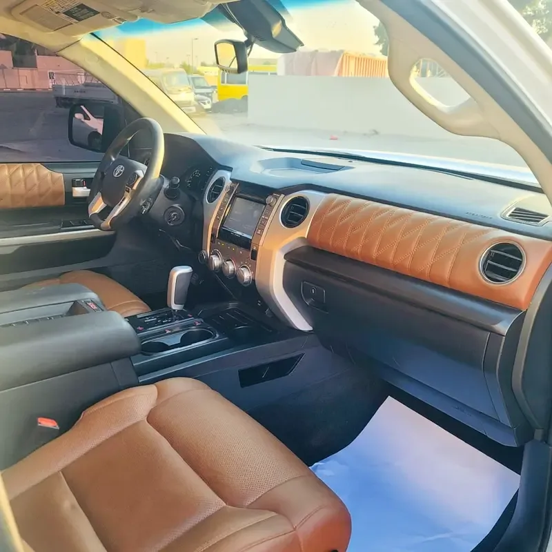 Toyota Tundra 5.7 AT AWD (386 حصان) - 9