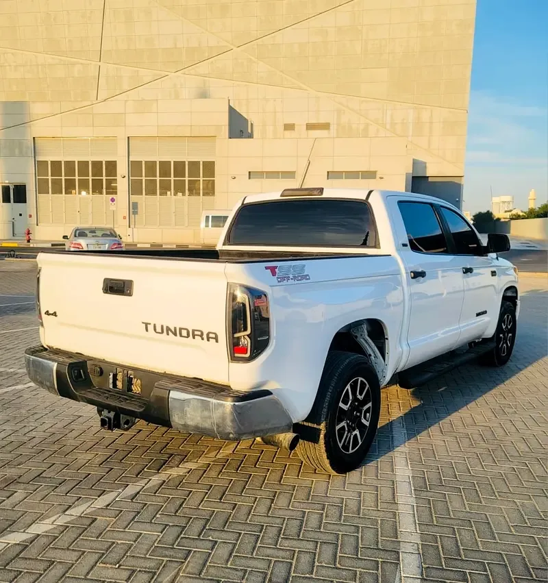 Toyota Tundra 5.7 AT AWD (386 حصان) - 12