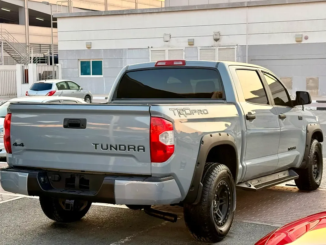 Toyota Tundra 5.7 AT TRD Rock Warrior (381 حصان) - 5