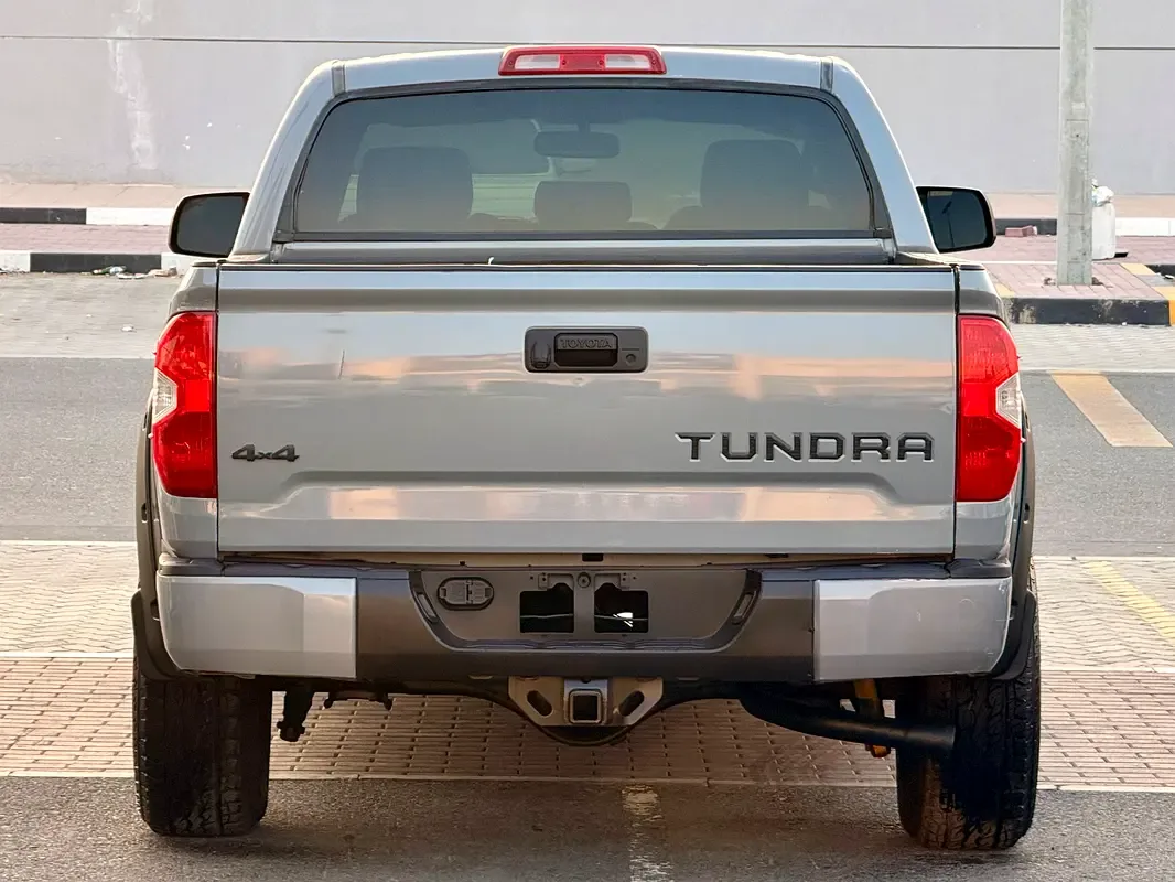 Toyota Tundra 5.7 AT TRD Rock Warrior (381 حصان) - 6