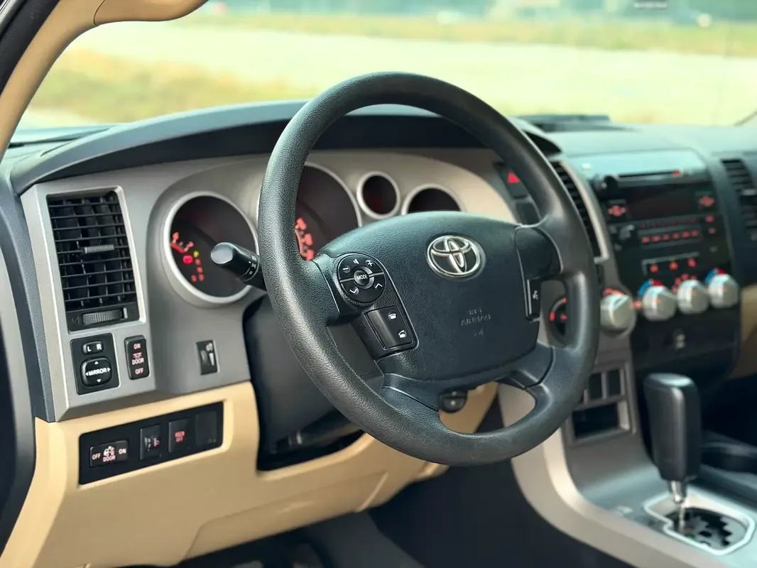Toyota Tundra 5.7 AT TRD Rock Warrior (381 حصان) - 8
