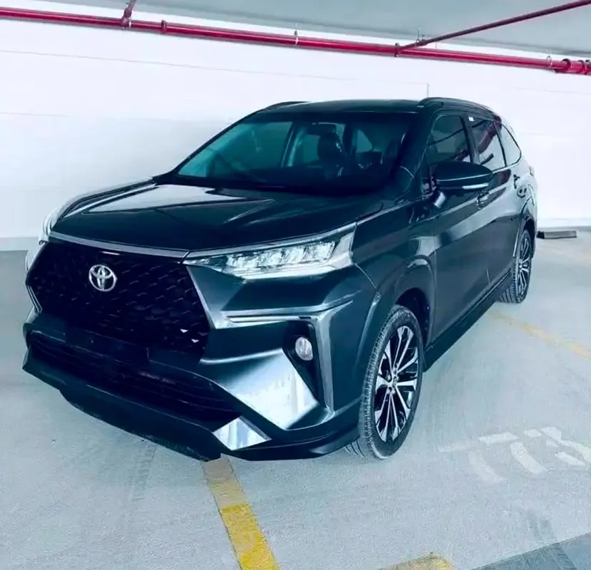 Toyota Veloz 1.5 CVT (106 hp)