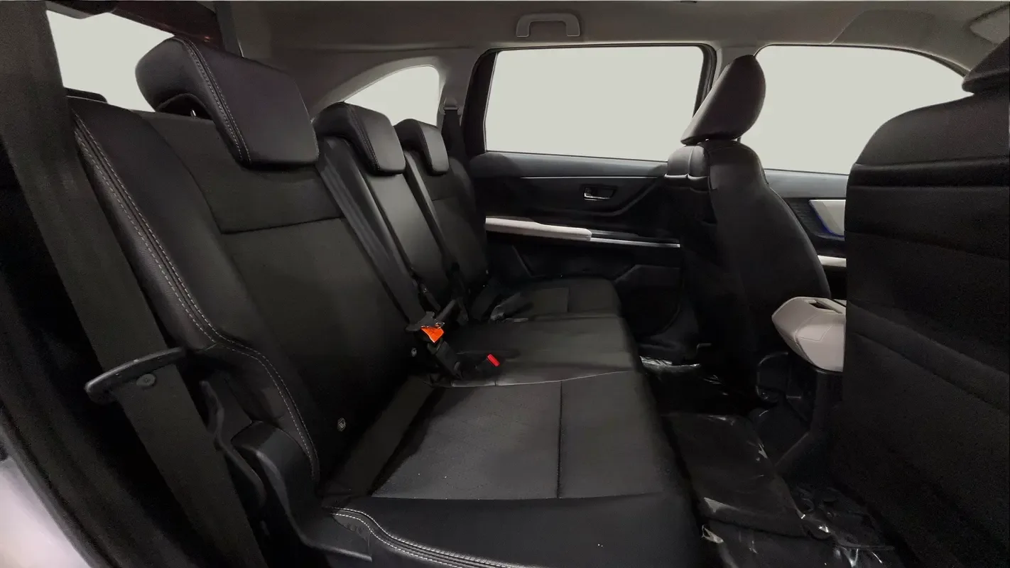 Toyota Veloz 1.5 CVT (106 hp) - 10