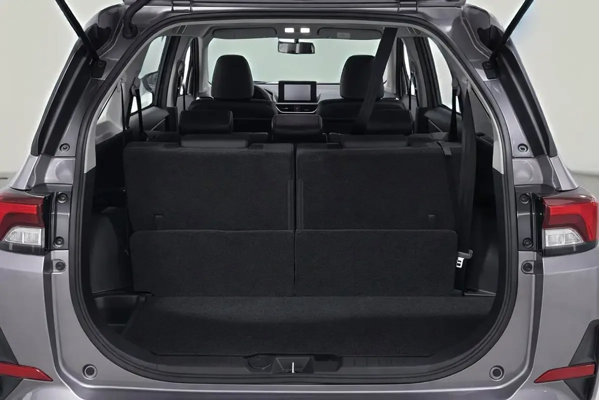 Toyota Veloz 1.5 CVT (106 hp) - 11