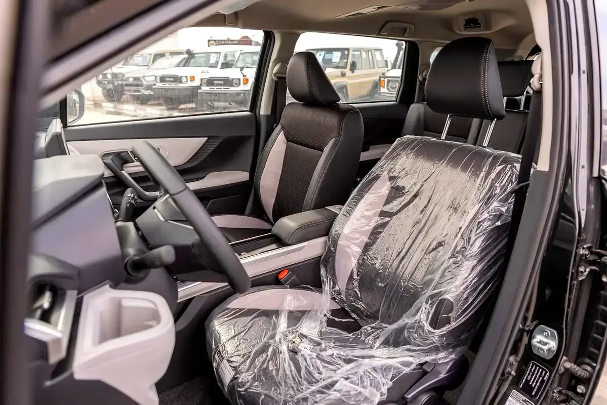 Toyota Veloz 1.5 CVT (106 hp) - 12