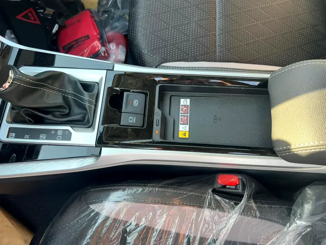 Toyota Veloz 1.5 CVT (106 hp) - 12