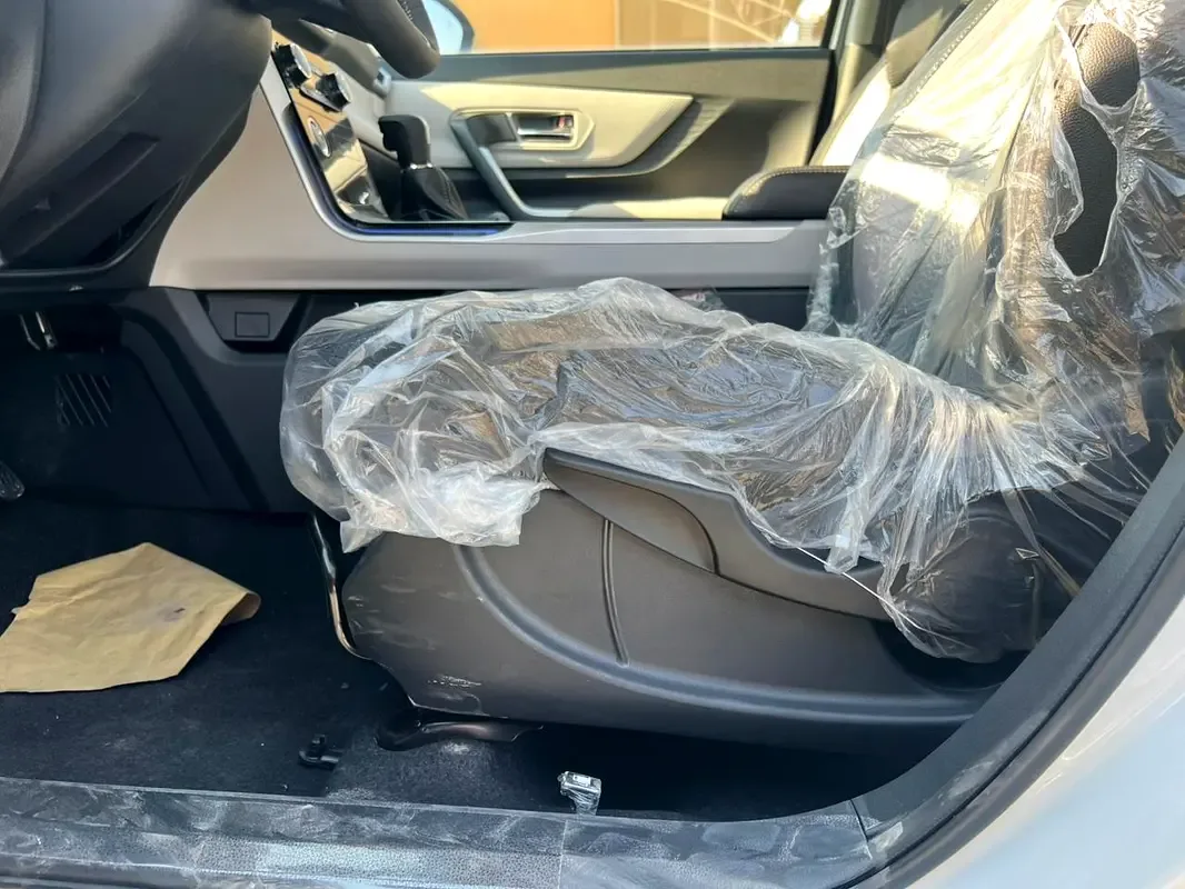 Toyota Veloz 1.5 CVT (106 hp) - 10