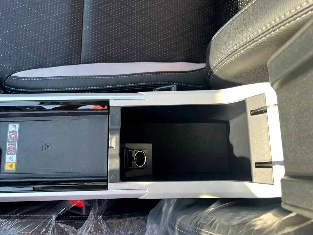 Toyota Veloz 1.5 CVT (106 hp) - 14