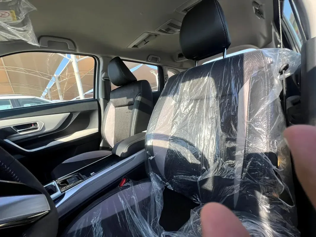 Toyota Veloz 1.5 CVT (106 hp) - 15