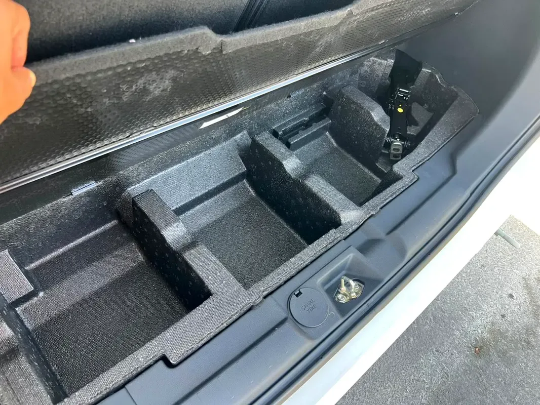 Toyota Veloz 1.5 CVT (106 hp) - 20