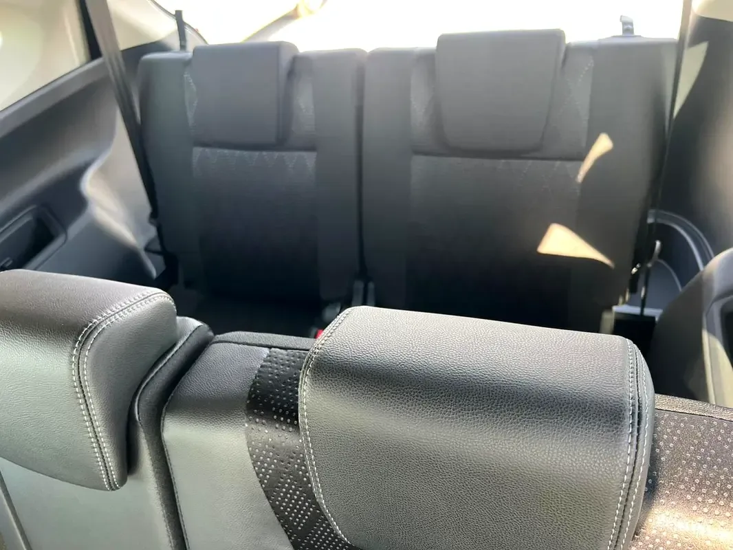 Toyota Veloz 1.5 CVT (106 hp) - 19
