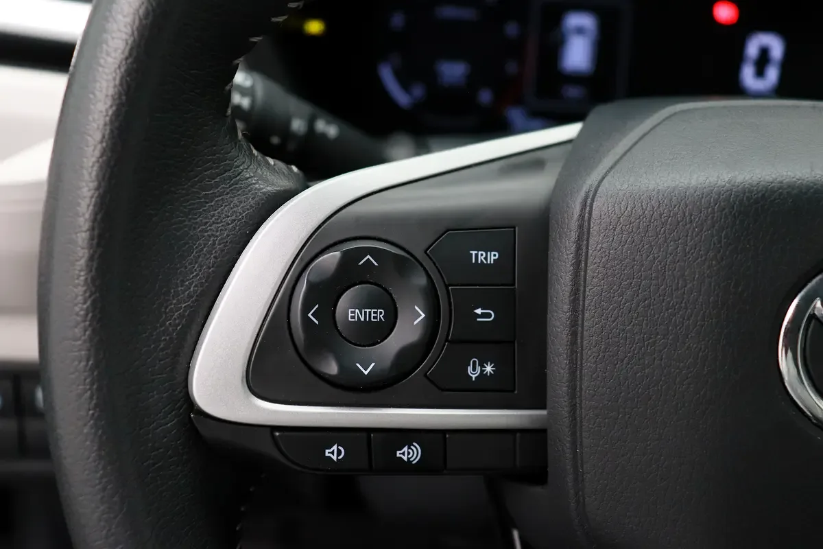 Toyota Veloz 1.5 CVT (106 hp) - 7