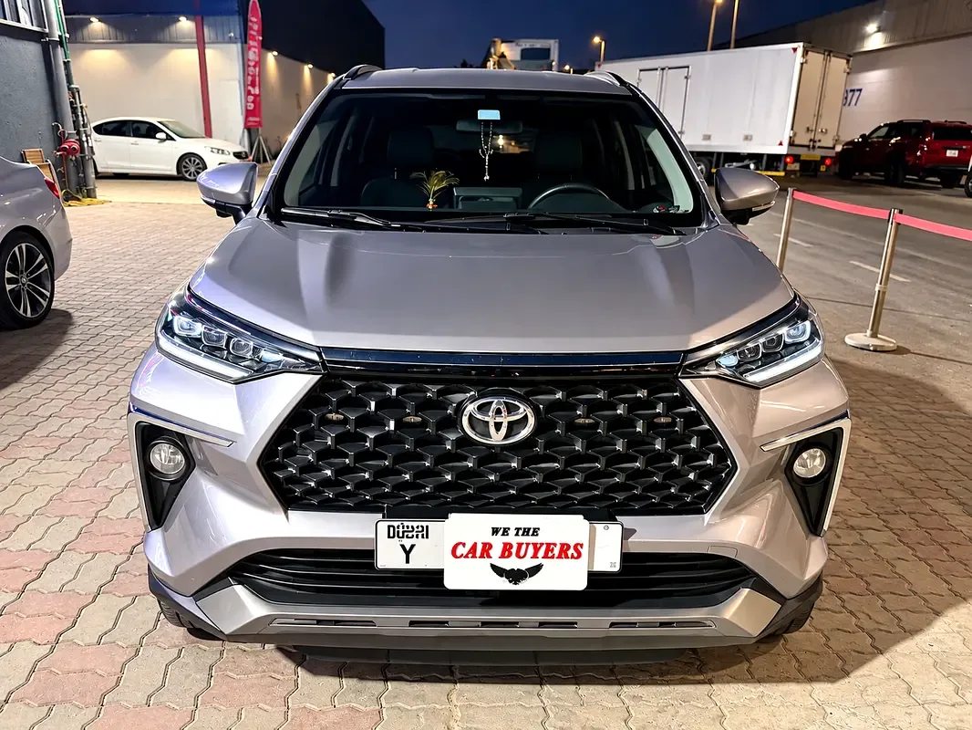Toyota Veloz 1.5 CVT (106 hp) - 2