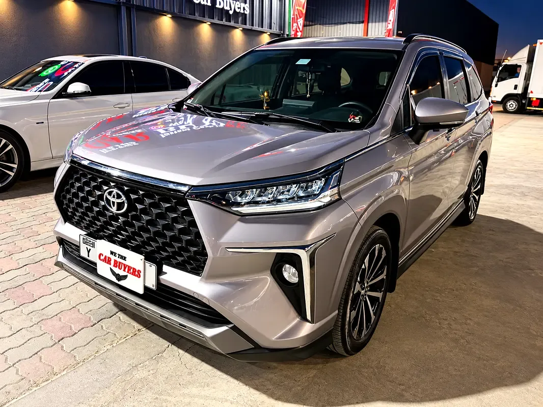Toyota Veloz 1.5 CVT (106 hp)