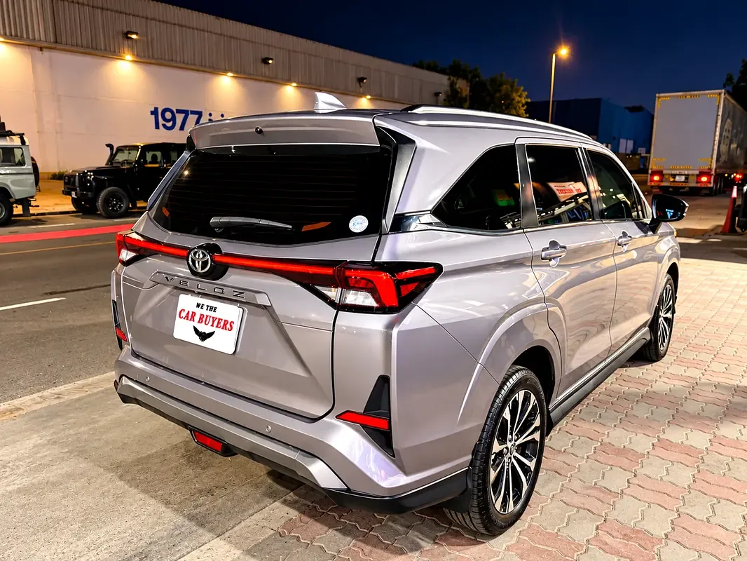 Toyota Veloz 1.5 CVT (106 hp) - 4