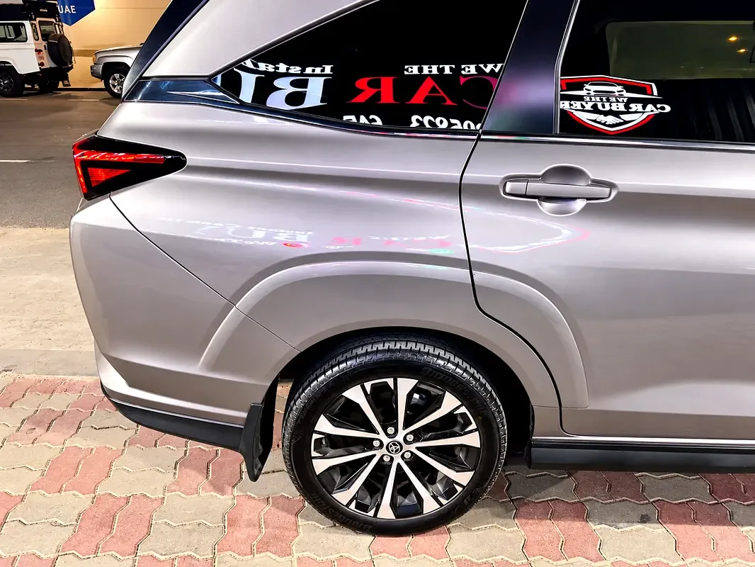 Toyota Veloz 1.5 CVT (106 hp) - 7