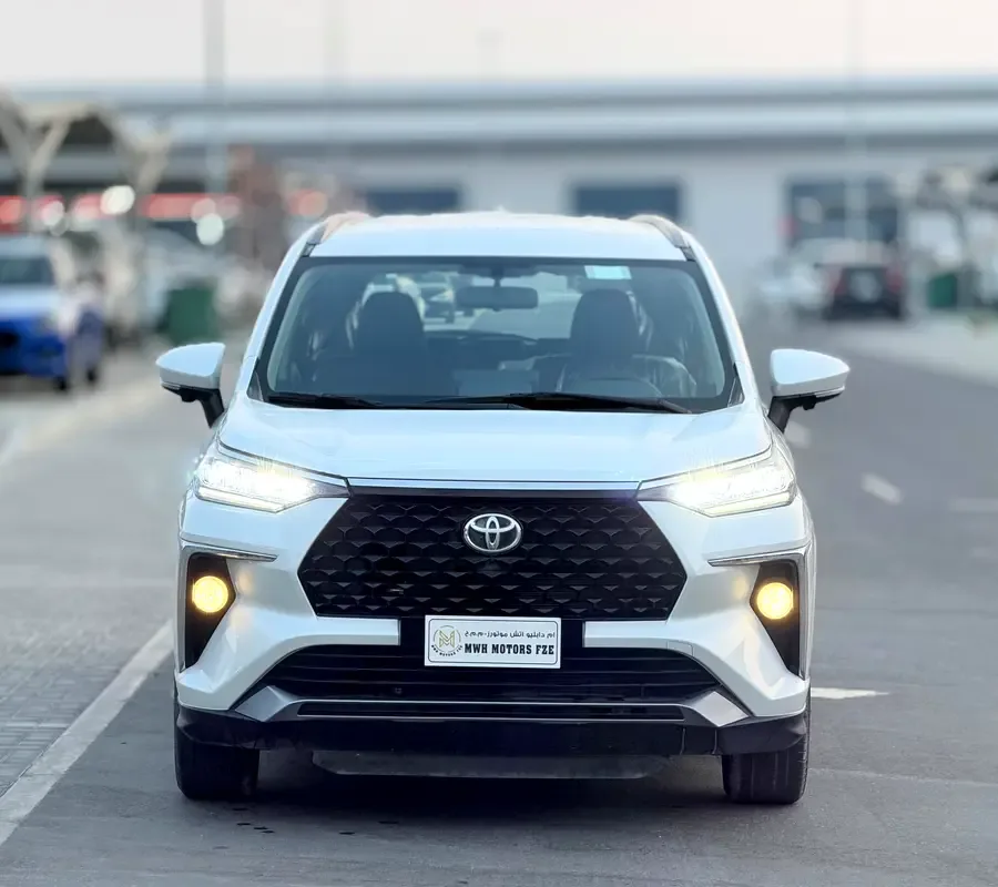 Toyota Veloz 1.5 CVT (106 hp) - 2
