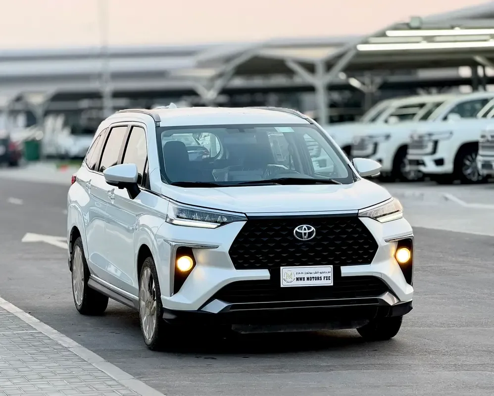 Toyota Veloz 1.5 CVT (106 hp) - 4